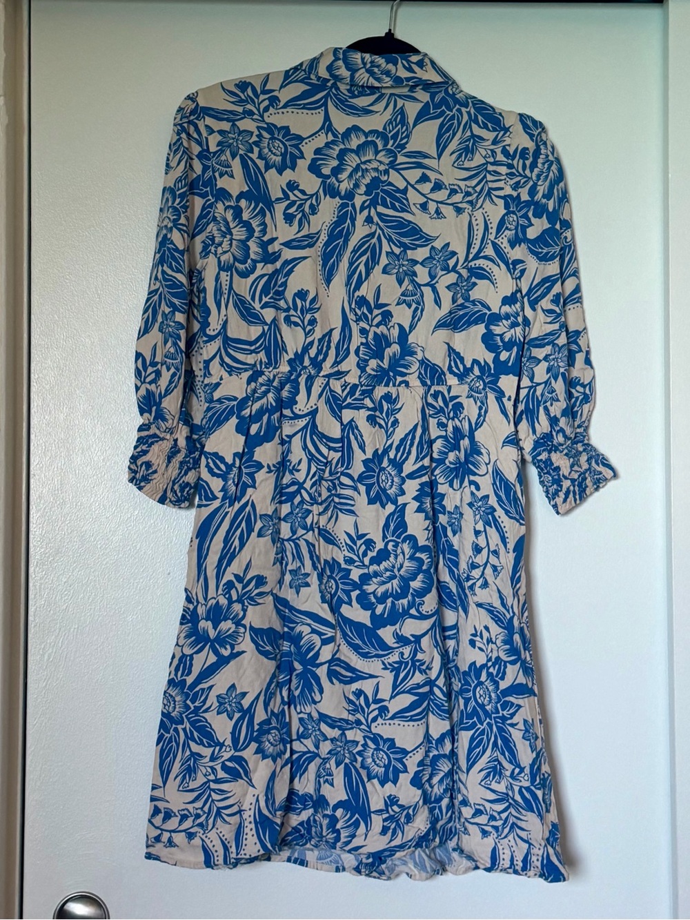 CABI Athena Dress Blue Floral Button Front Shirt Dress in Size S - Picture 2 of 6